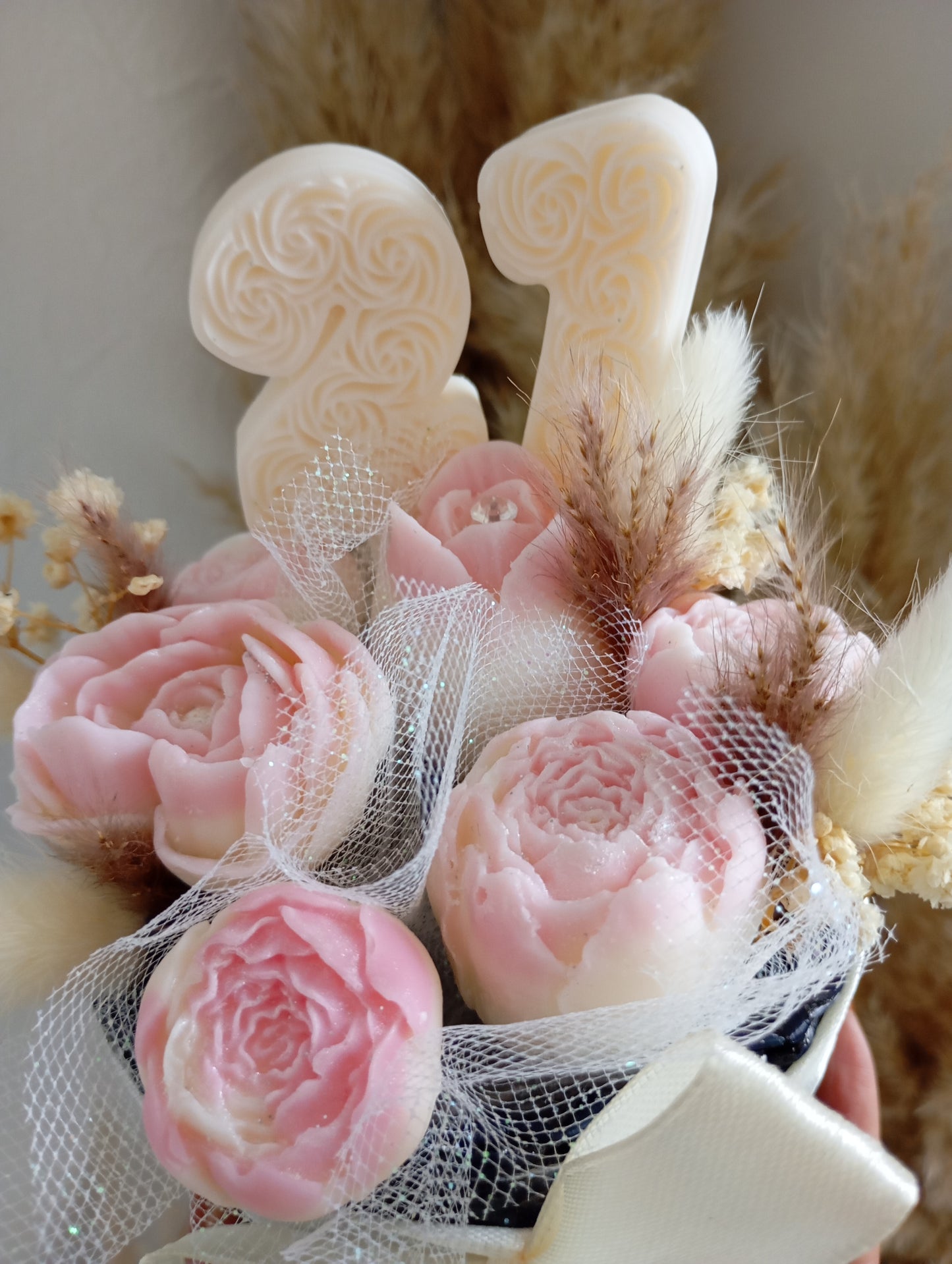 Bouquet anniversaire avec 6 fondans et le chiffre